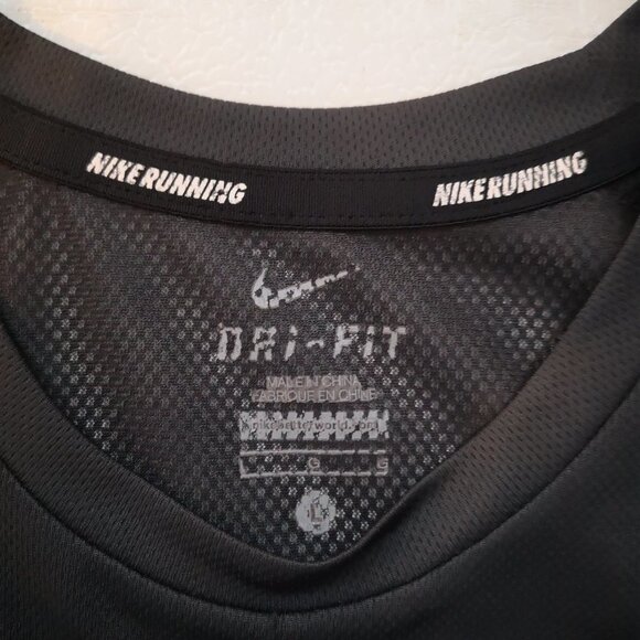 Nike Running Dri Fit Youth's Active Short Sleeves T-shirt - Picture 3 of 7